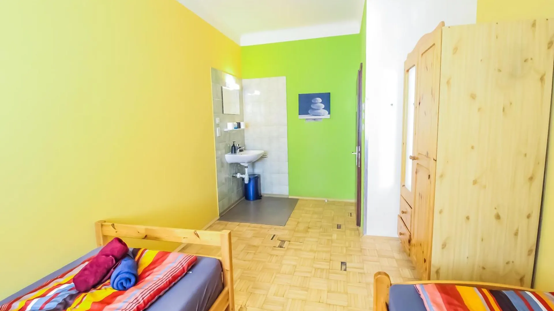 Cozy Rooms - U3 Hutteldorferstrasse Viena Gazde/Camere de închiriat