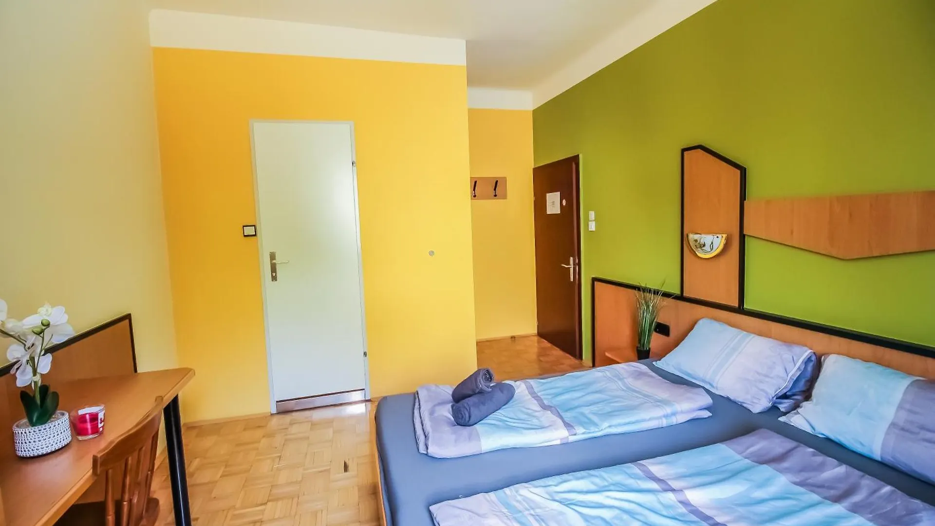 Gazde/Camere de închiriat Cozy Rooms - U3 Hutteldorferstrasse Viena Austria
