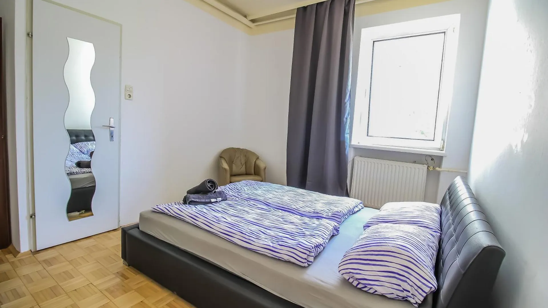 Cozy Rooms - U3 Hutteldorferstrasse Viena