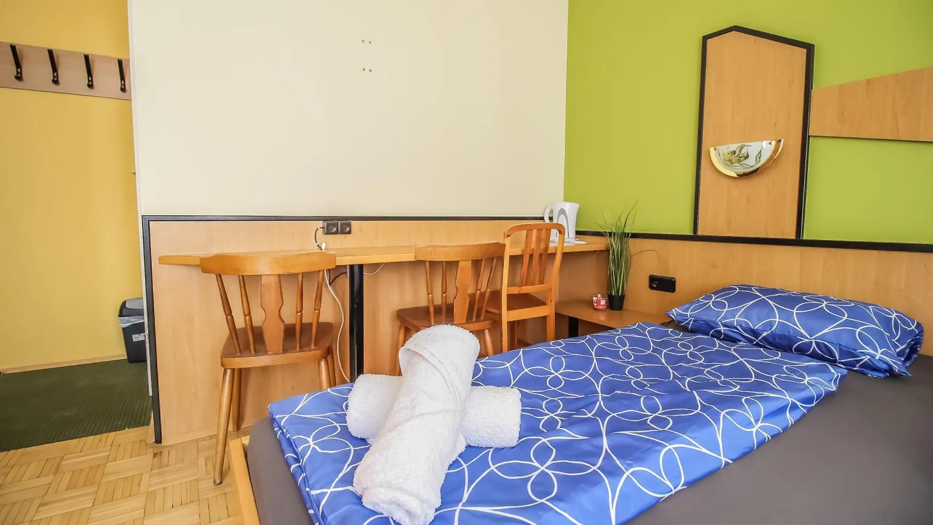 Cozy Rooms - U3 Hutteldorferstrasse Vienna Austria