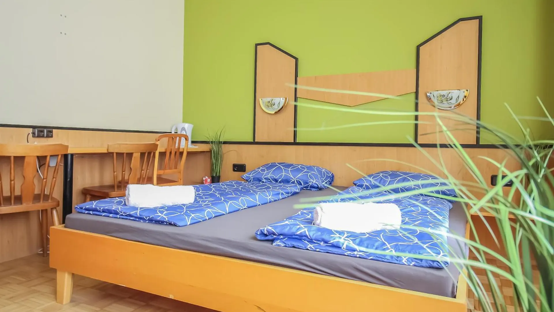 Cozy Rooms - U3 Hutteldorferstrasse Vienna Homestay