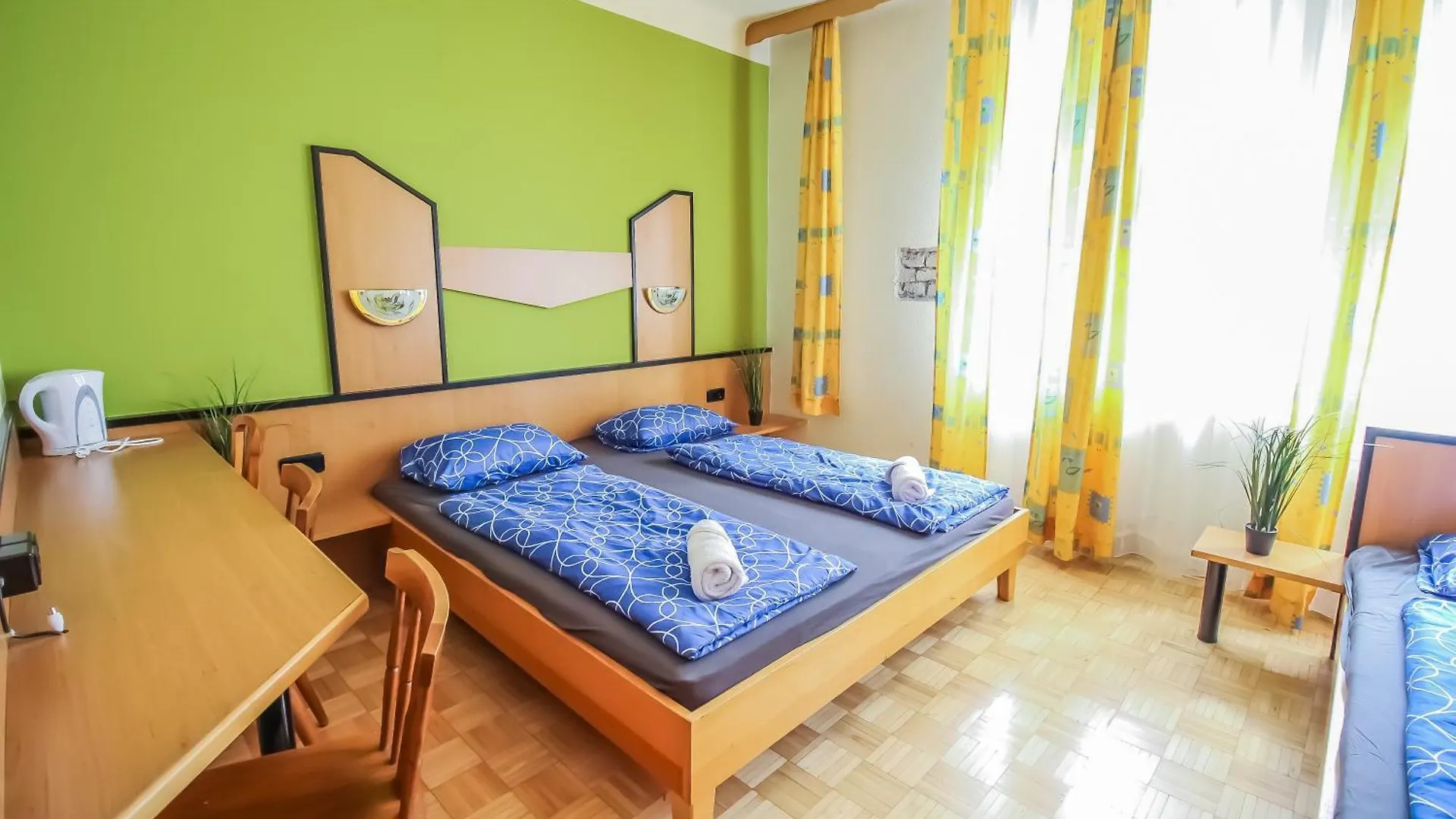 Cozy Rooms - U3 Hutteldorferstrasse Vienna 0*,  Austria