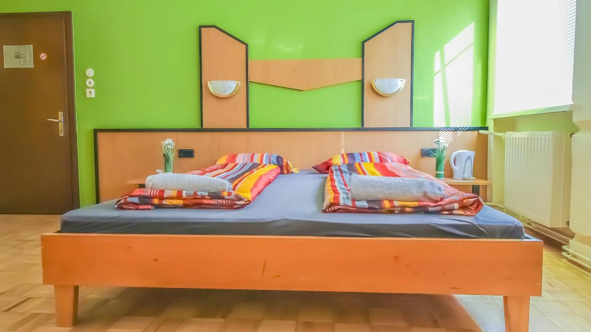 Cozy Rooms - U3 Hutteldorferstrasse Vienna Homestay