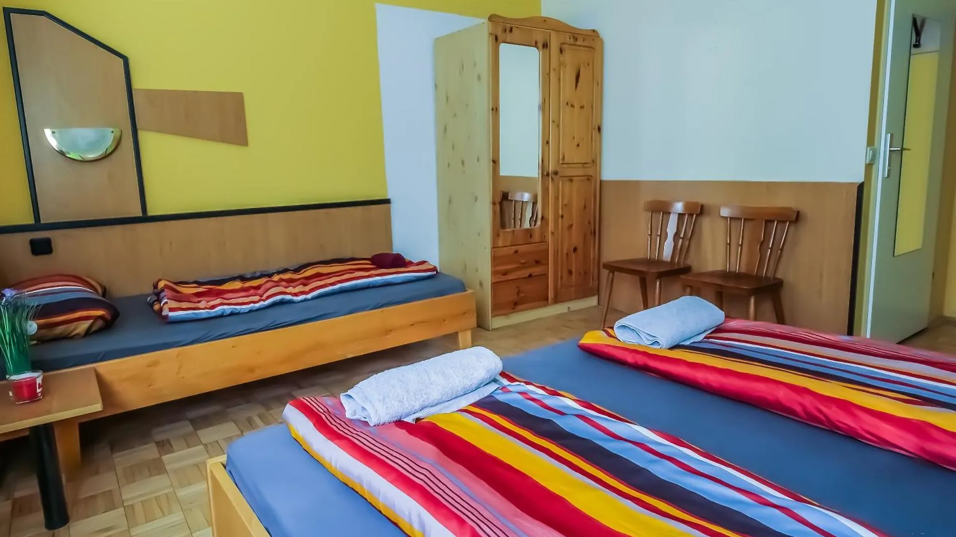 Cozy Rooms - U3 Hutteldorferstrasse Vienna