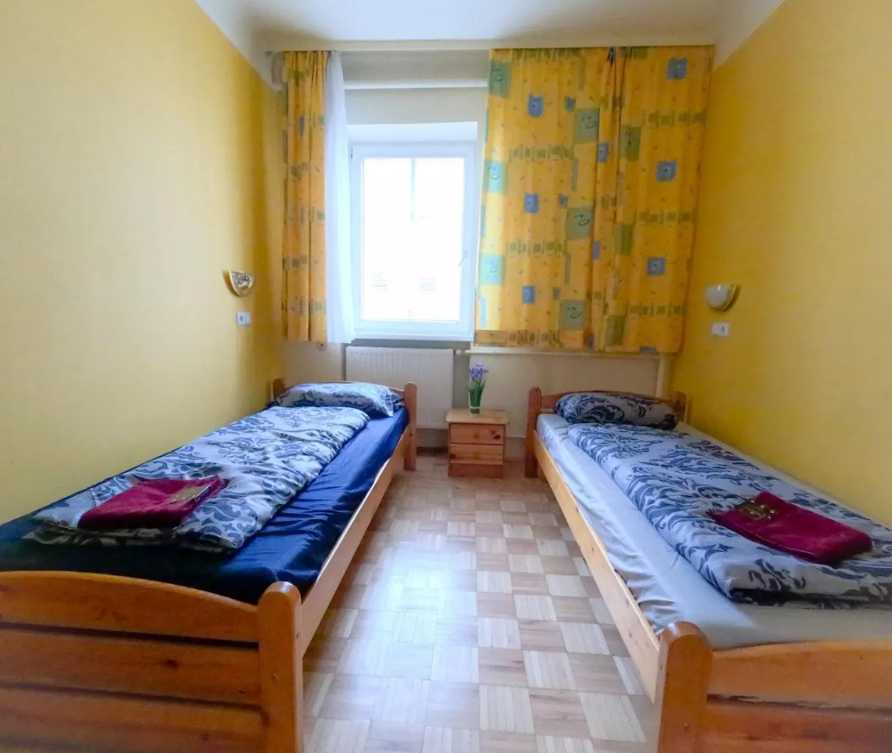Cozy Rooms - U3 Hutteldorferstrasse Vienna Homestay