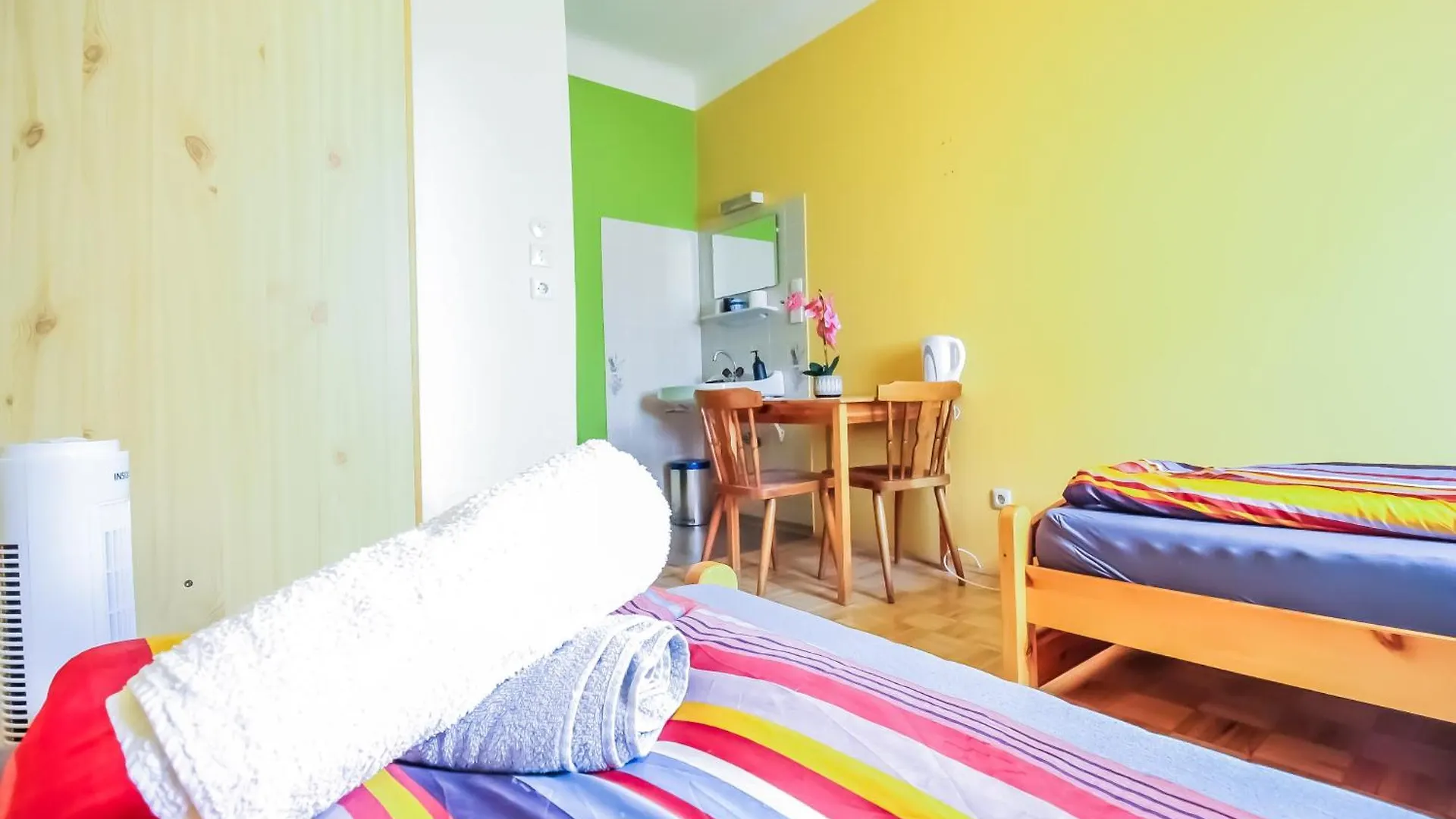 Homestay Cozy Rooms - U3 Hutteldorferstrasse Vienna
