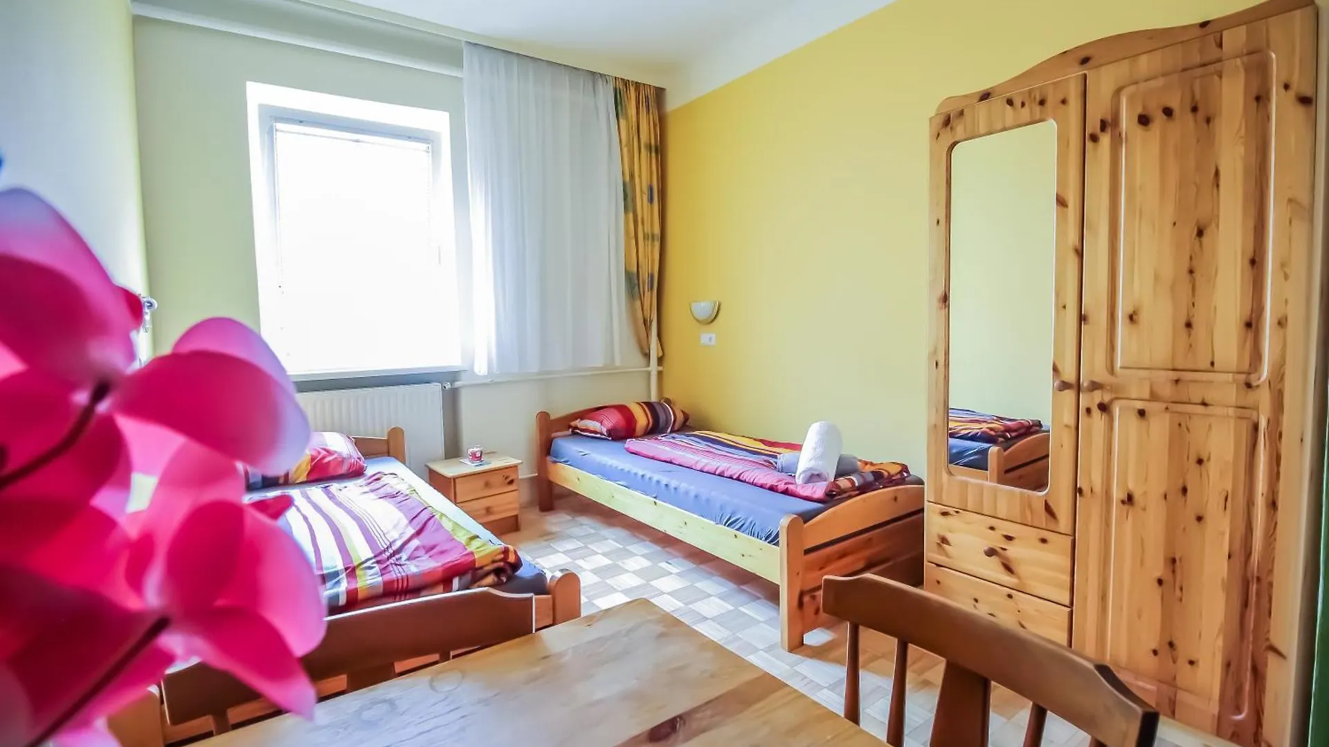 Cozy Rooms - U3 Hutteldorferstrasse Vienna Austria