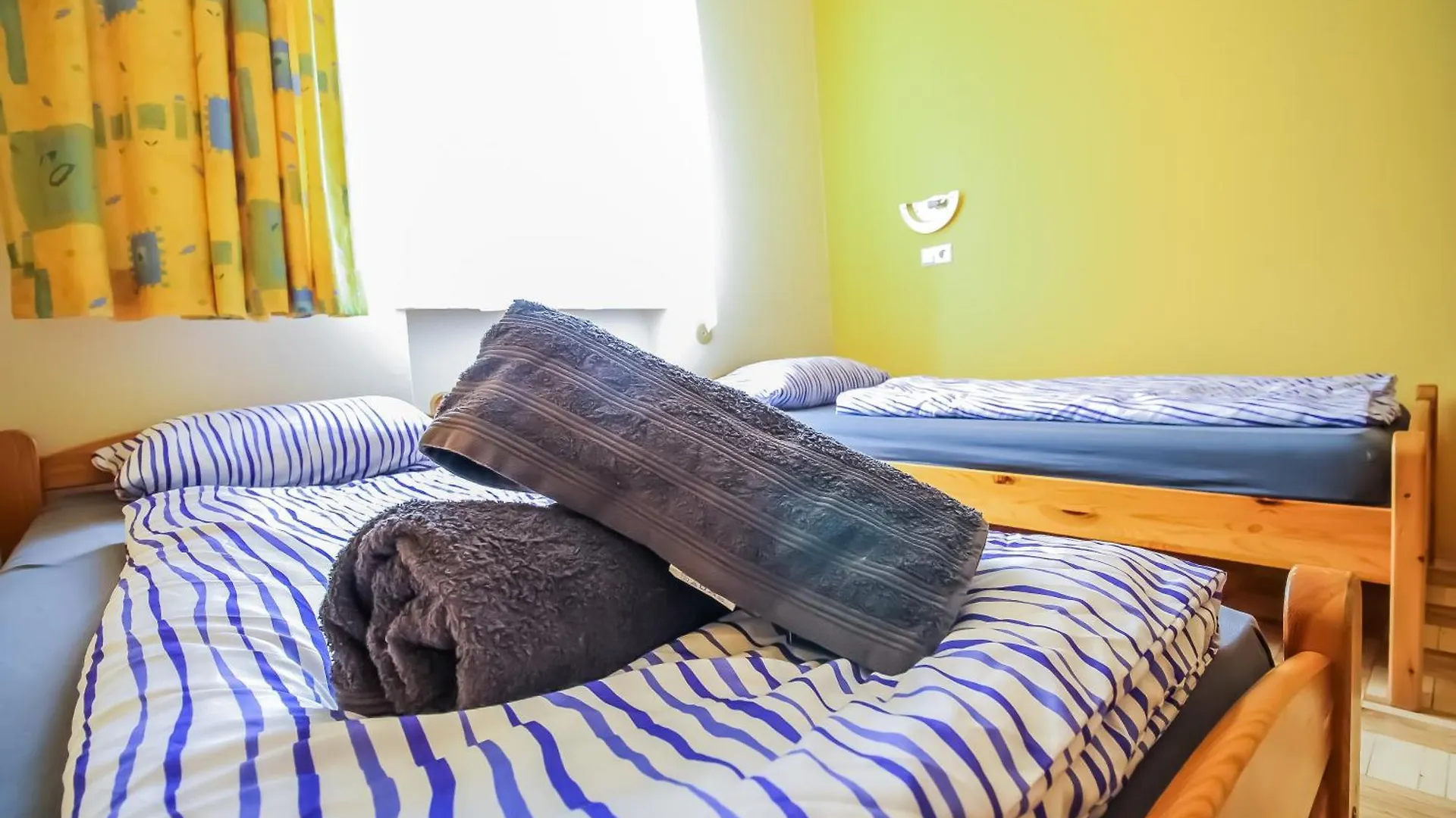 Cozy Rooms - U3 Hutteldorferstrasse Vienna Homestay