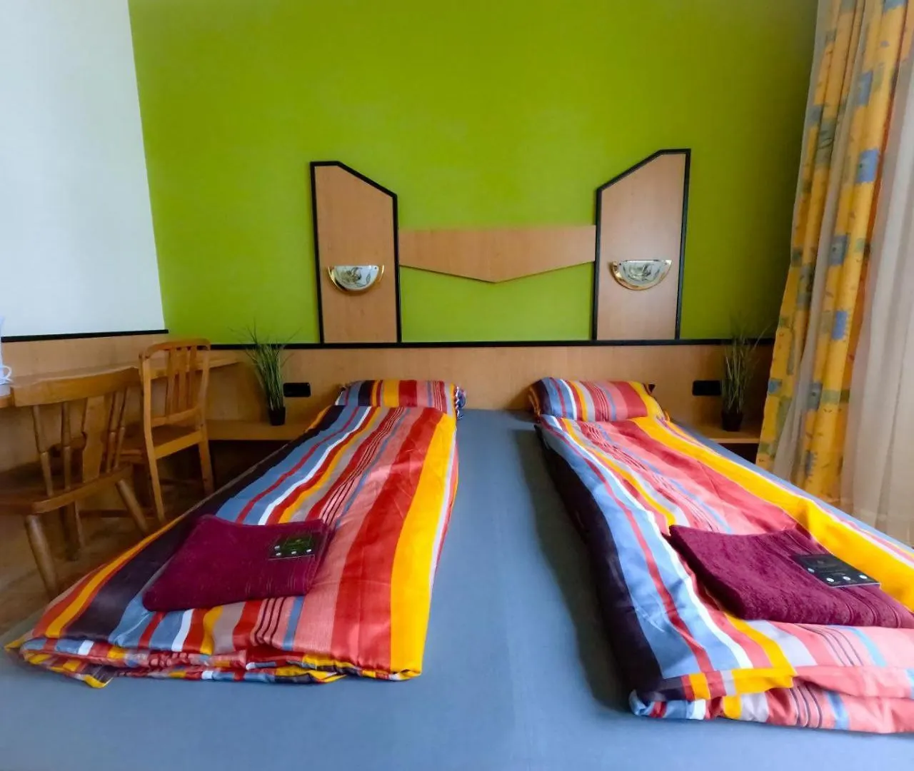 Homestay Cozy Rooms - U3 Hutteldorferstrasse Vienna Austria