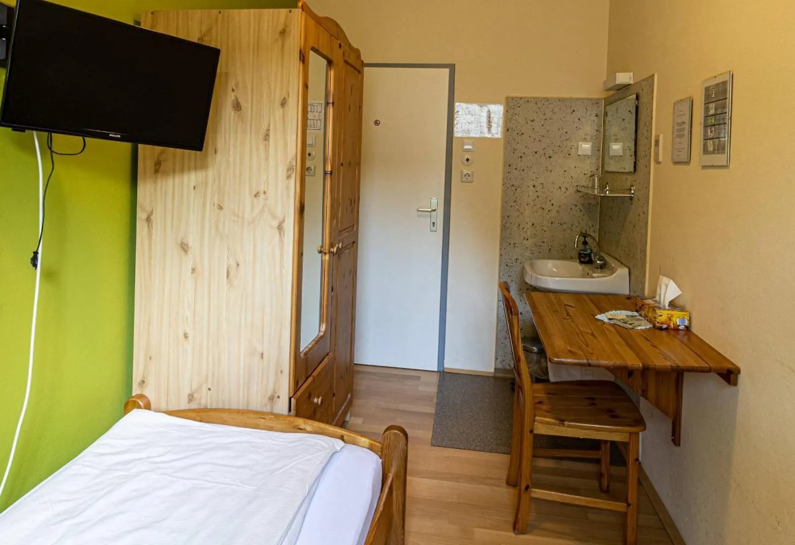 Homestay Cozy Rooms - U3 Hutteldorferstrasse Vienna