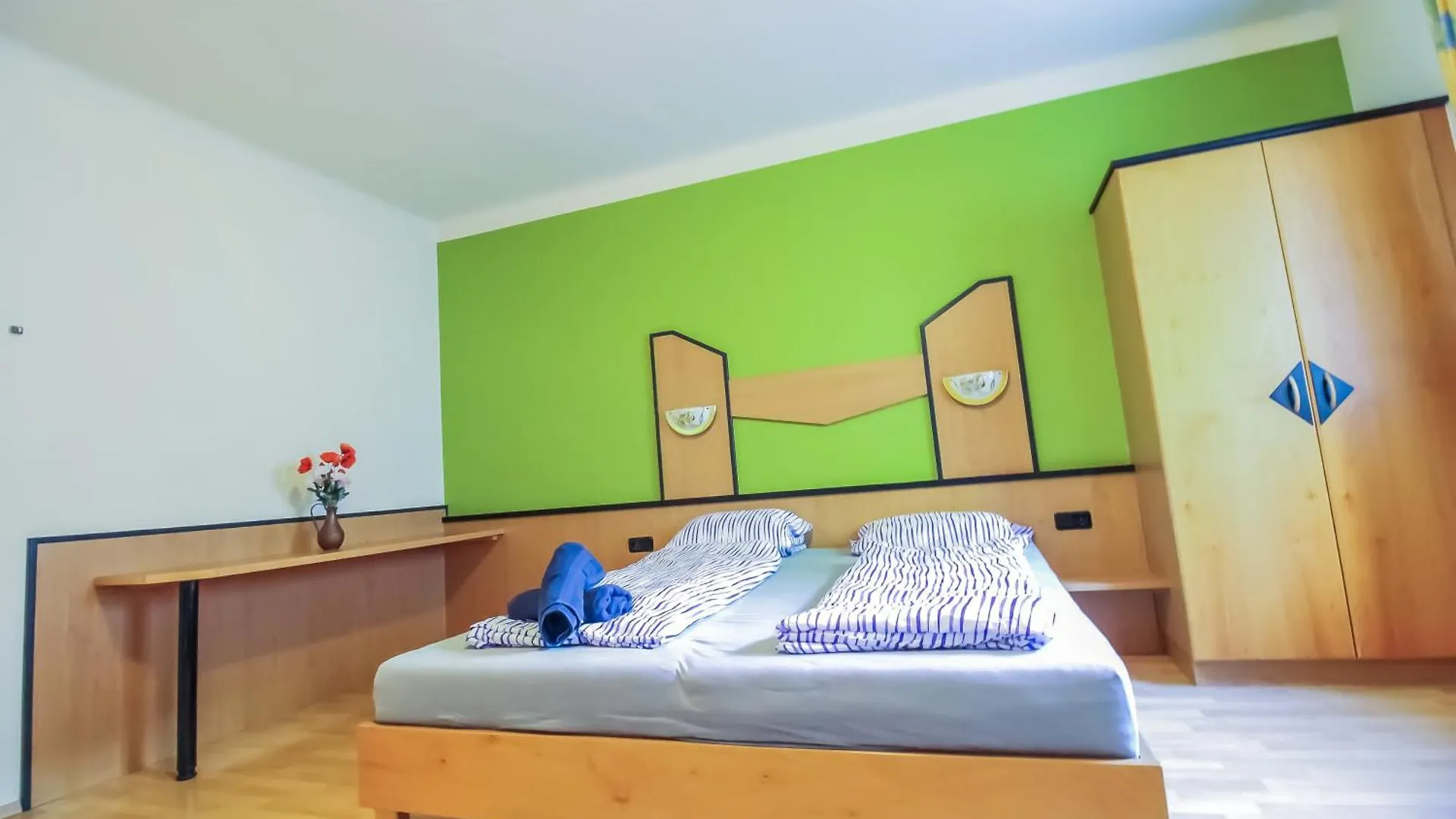 Cozy Rooms - U3 Hutteldorferstrasse Vienna 0*,  Austria